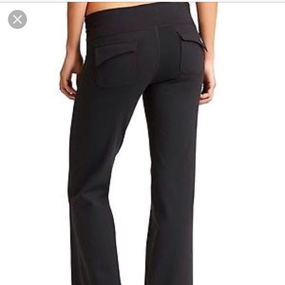 athleta pants with back pockets